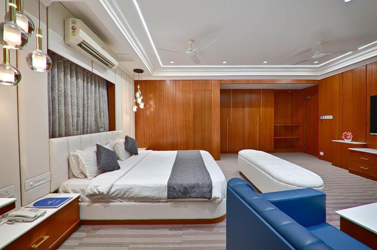 Hotel Shital Inn Ahmedabad Esterno foto