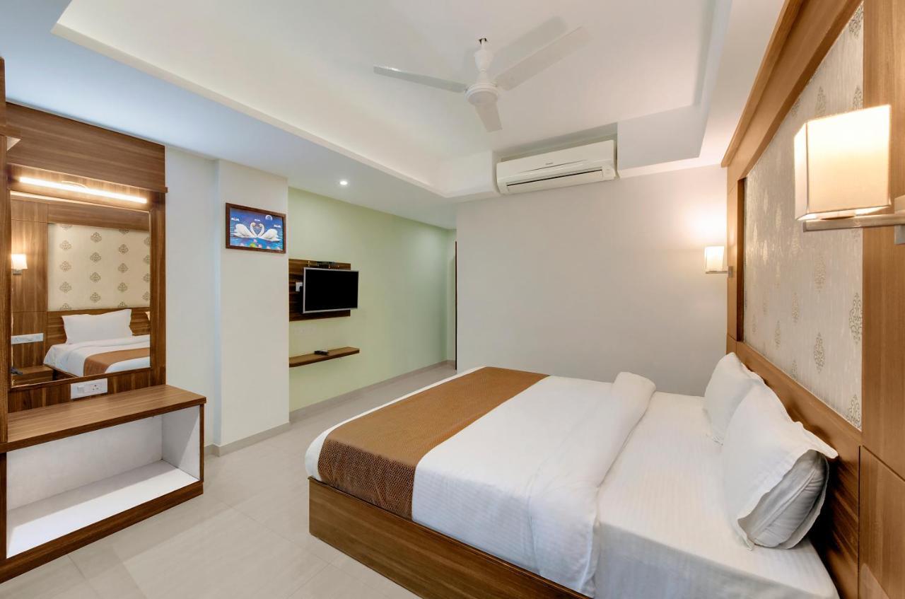 Hotel Shital Inn Ahmedabad Esterno foto